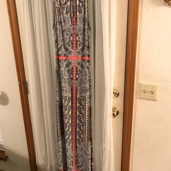 Dress - Picture 2 of 3